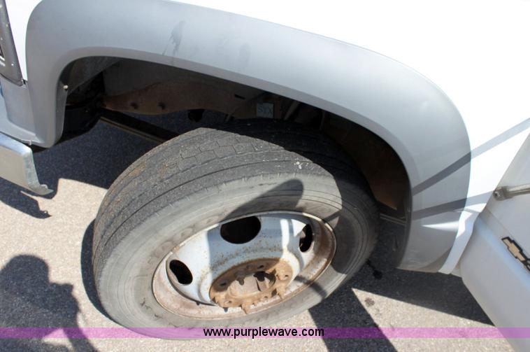 image for item A3650 1998 Chevrolet Cheyenne C3500HD service truck