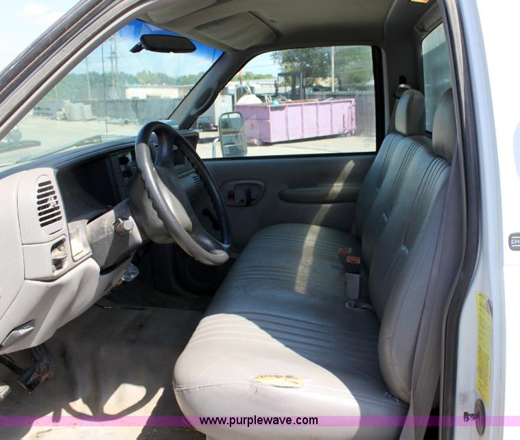 image for item A3651 1998 Chevrolet Cheyenne C3500HD service truck