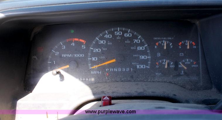 image for item A3651 1998 Chevrolet Cheyenne C3500HD service truck