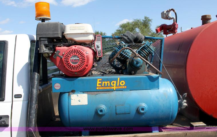 image for item A3651 1998 Chevrolet Cheyenne C3500HD service truck