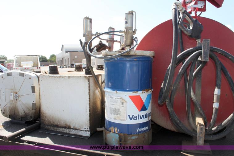 image for item A3651 1998 Chevrolet Cheyenne C3500HD service truck