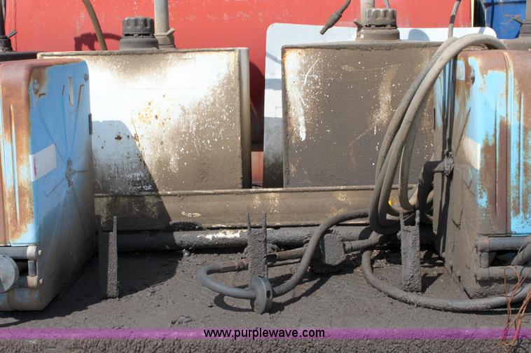 image for item A3651 1998 Chevrolet Cheyenne C3500HD service truck