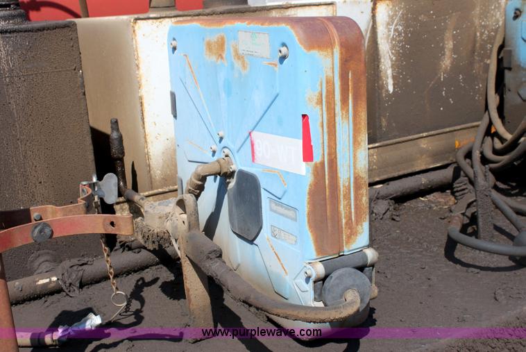 image for item A3651 1998 Chevrolet Cheyenne C3500HD service truck