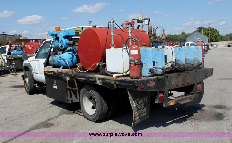 image for item A3652 1998 Chevrolet Cheyenne C3500HD service truck