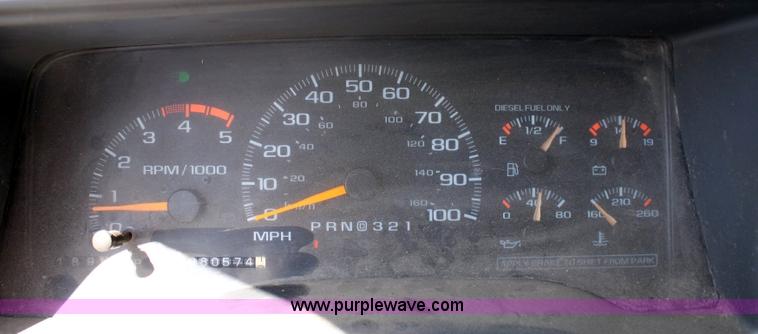 image for item A3652 1998 Chevrolet Cheyenne C3500HD service truck