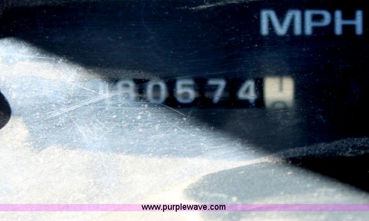 image for item A3652 1998 Chevrolet Cheyenne C3500HD service truck