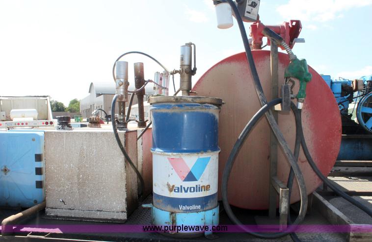 image for item A3652 1998 Chevrolet Cheyenne C3500HD service truck