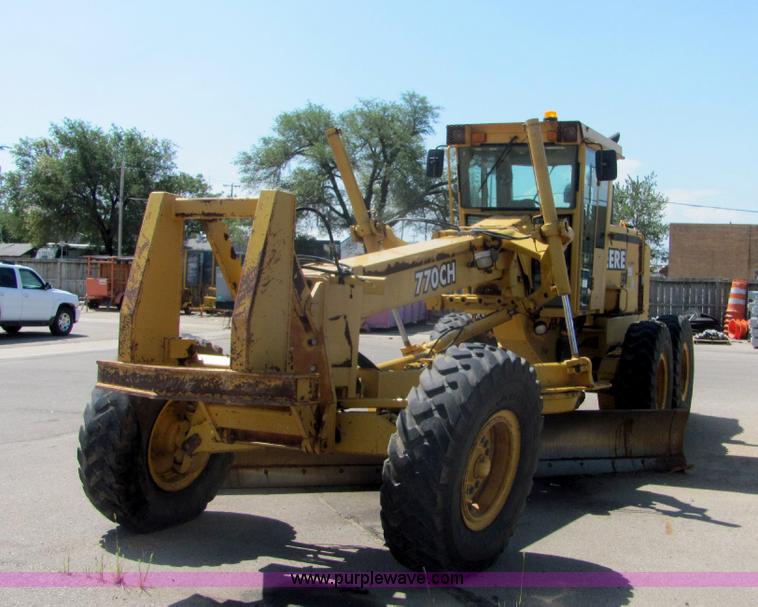 image for item A3660 John Deere 770CH motor grader