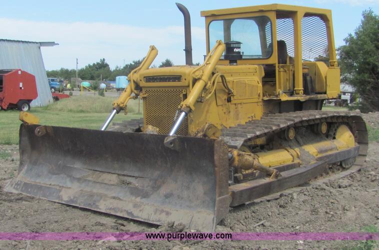 image for item A3664 Komatsu D65PB dozer