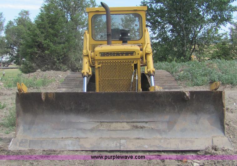 image for item A3664 Komatsu D65PB dozer