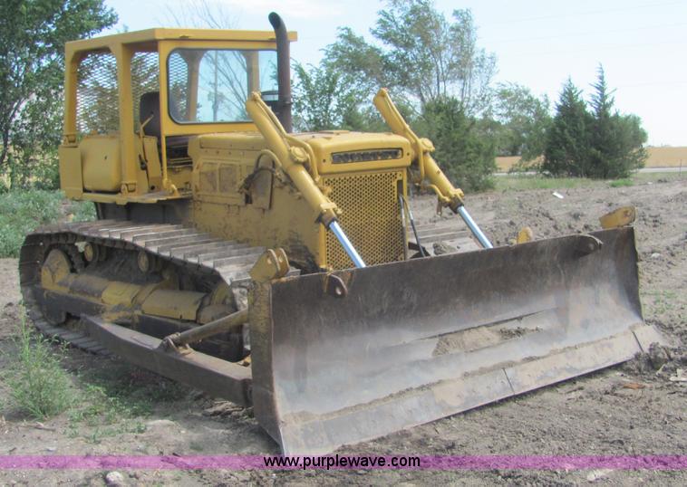 image for item A3664 Komatsu D65PB dozer