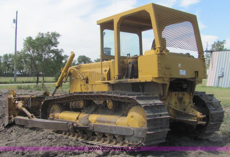 image for item A3664 Komatsu D65PB dozer