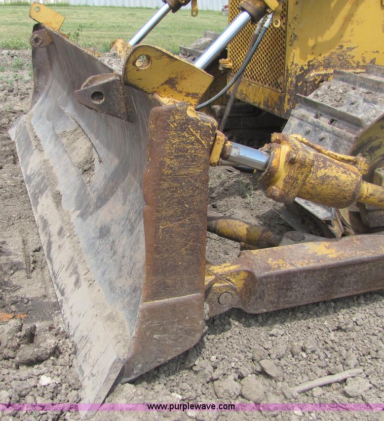 image for item A3664 Komatsu D65PB dozer