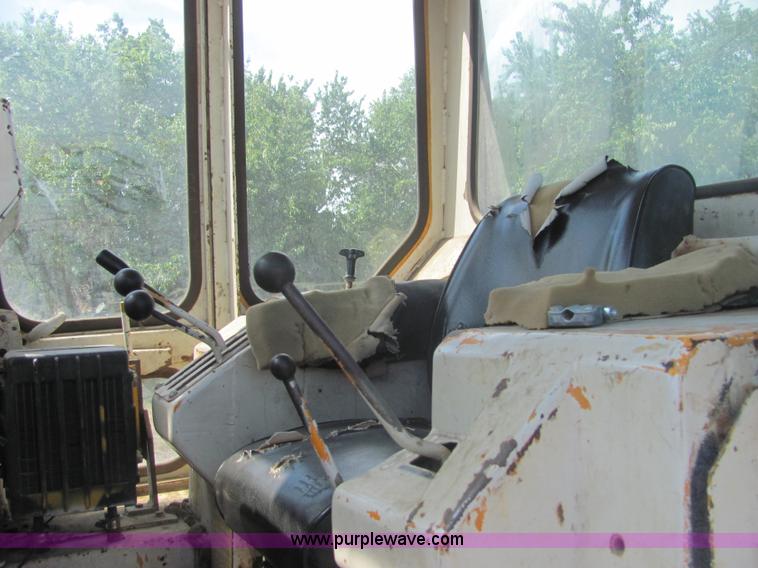 image for item A3665 Fiat-Allis FL10C track loader