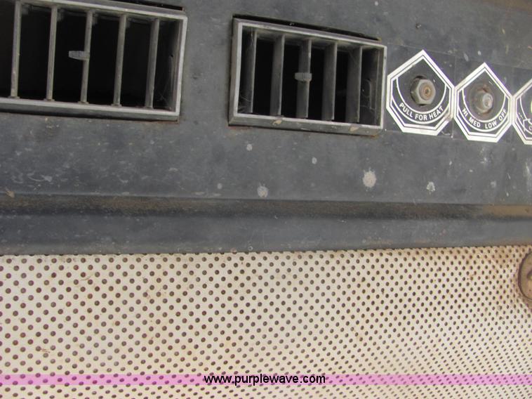 image for item A3665 Fiat-Allis FL10C track loader