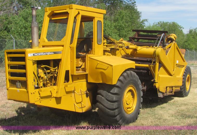 image for item A3666 International 412 scraper