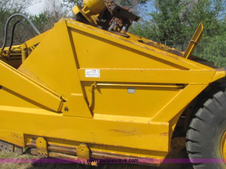 image for item A3666 International 412 scraper