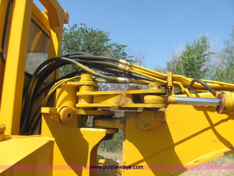 image for item A3666 International 412 scraper