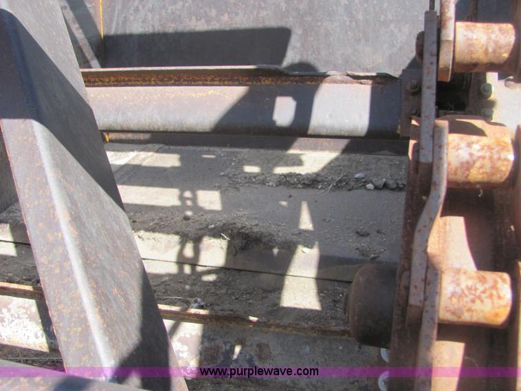 image for item A3666 International 412 scraper