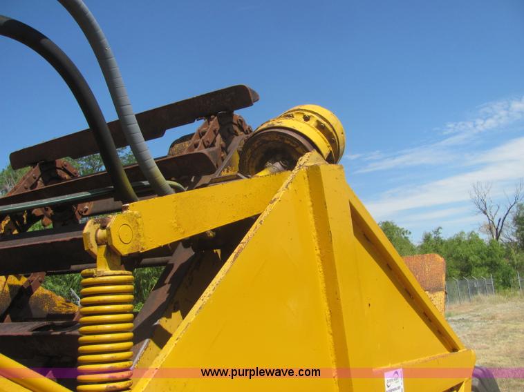 image for item A3666 International 412 scraper