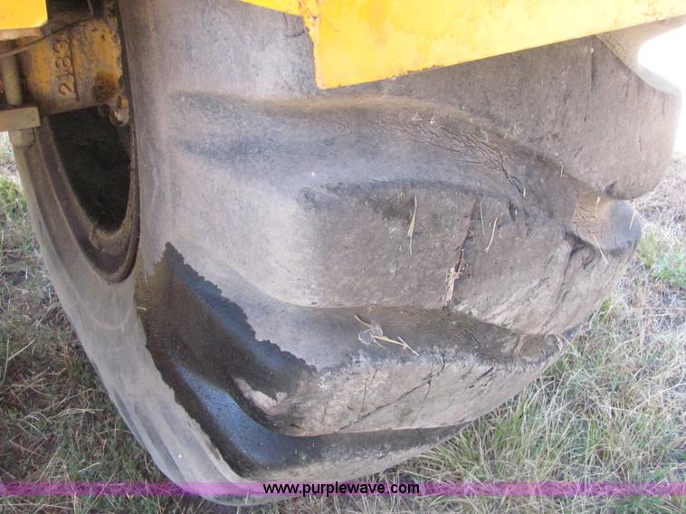 image for item A3666 International 412 scraper