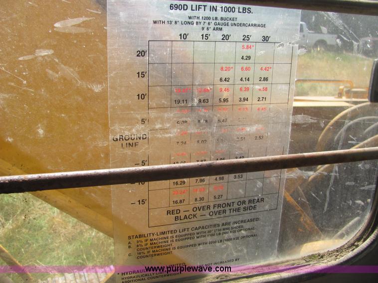 image for item A3667 1989 John Deere 690D-LC excavator