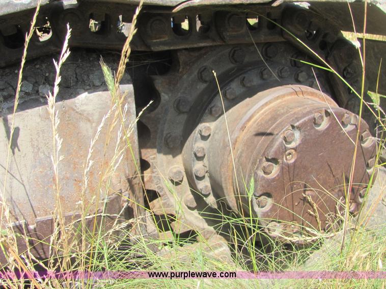 image for item A3667 1989 John Deere 690D-LC excavator