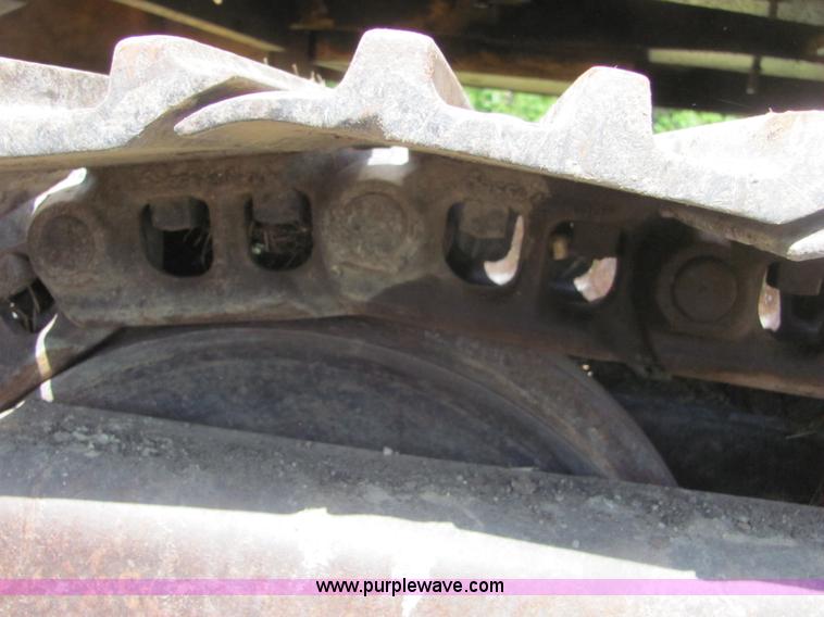 image for item A3667 1989 John Deere 690D-LC excavator