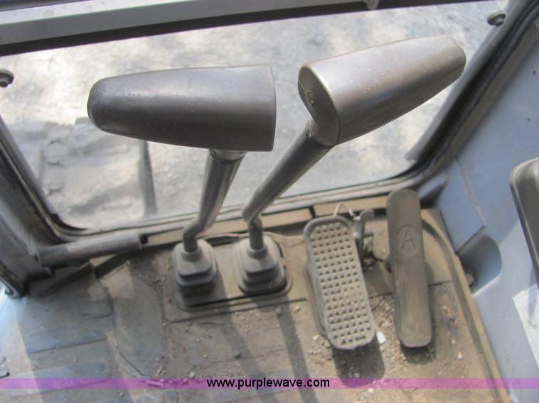 image for item A3669 1995 Hitachi EX75 excavator