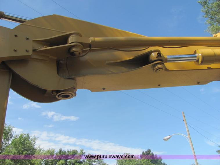 image for item A3669 1995 Hitachi EX75 excavator