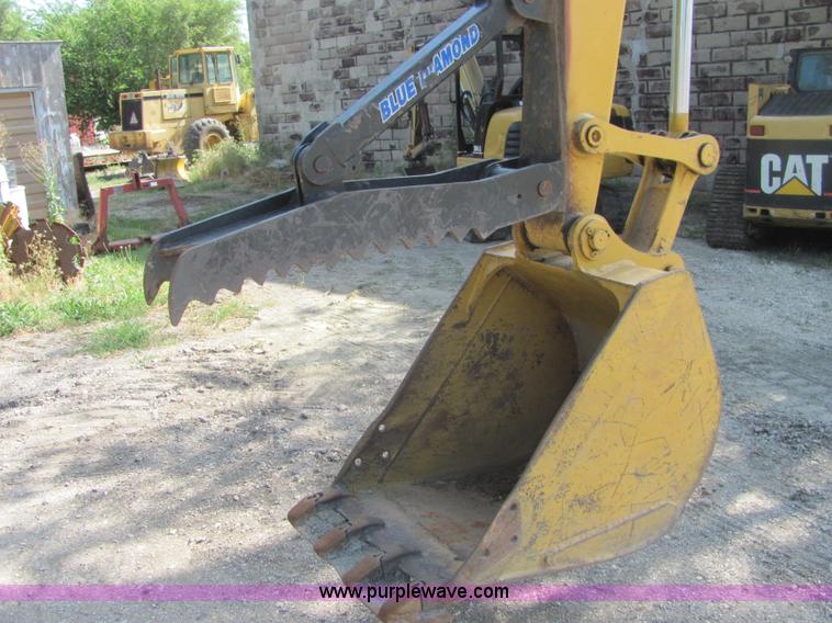 image for item A3669 1995 Hitachi EX75 excavator