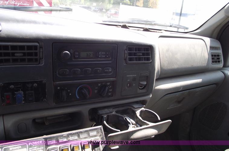 image for item A4132 2003 Ford F550 XL Super Duty pickup truck with dump bed