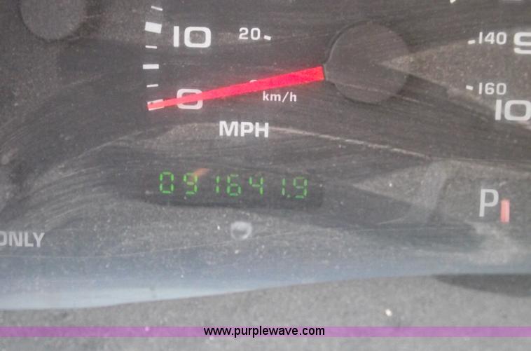 image for item A4132 2003 Ford F550 XL Super Duty pickup truck with dump bed