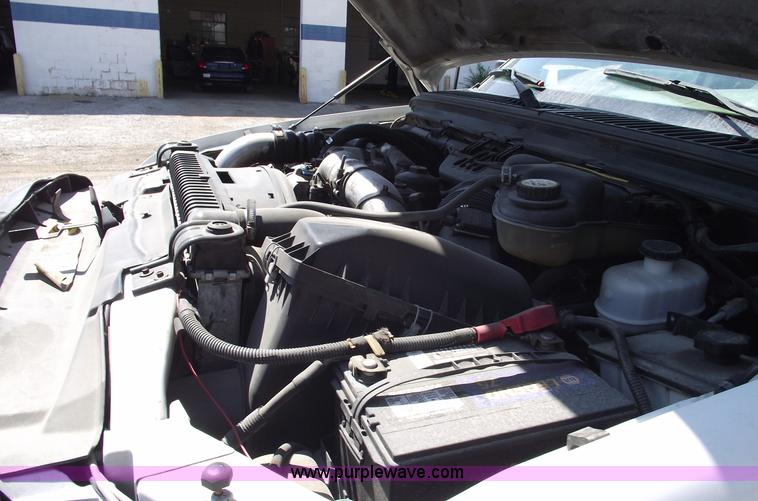 image for item A4132 2003 Ford F550 XL Super Duty pickup truck with dump bed