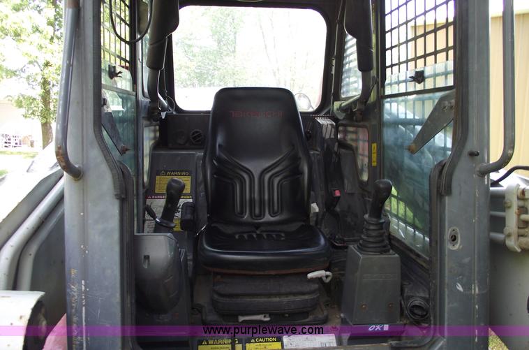 image for item A4137 2007 Takeuchi TL150 skid steer