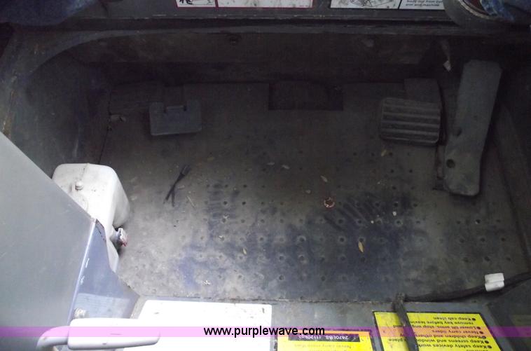 image for item A4137 2007 Takeuchi TL150 skid steer