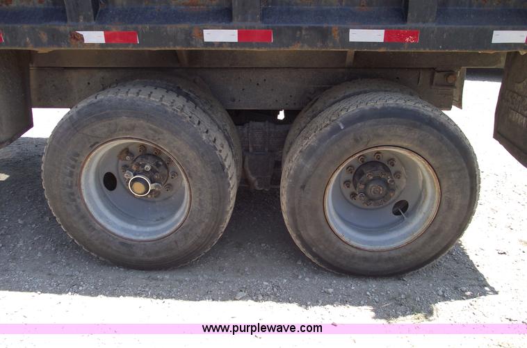 image for item A4138 1973 Ford L9000 dump truck