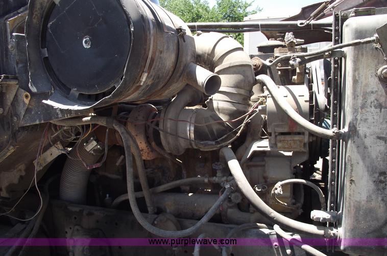 image for item A4138 1973 Ford L9000 dump truck