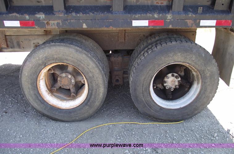 image for item A4139 1974 International F2070A dump truck