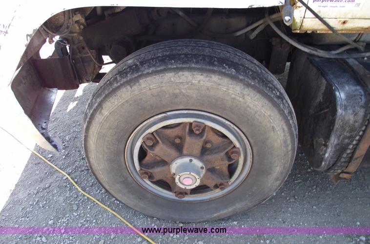 image for item A4139 1974 International F2070A dump truck