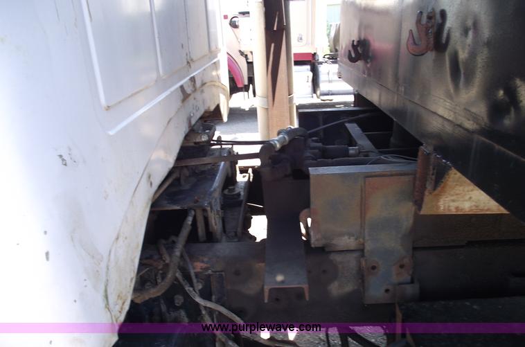 image for item A4139 1974 International F2070A dump truck