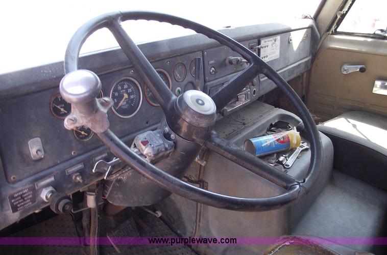 image for item A4139 1974 International F2070A dump truck