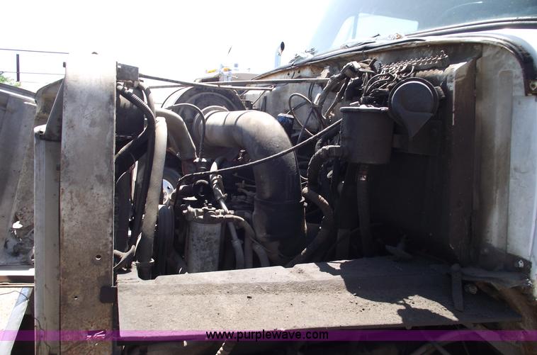 image for item A4139 1974 International F2070A dump truck