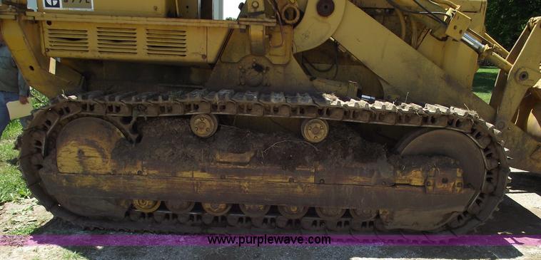 image for item A4242 1972 Caterpillar 977L track loader