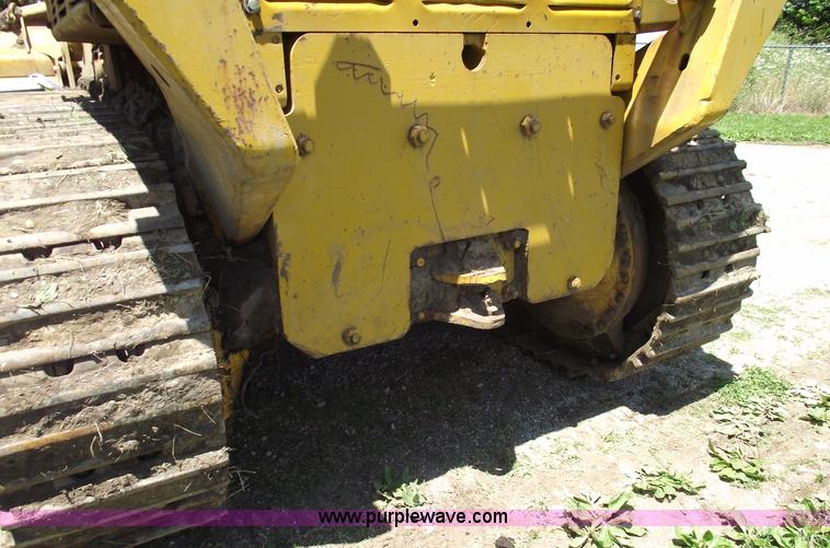 image for item A4242 1972 Caterpillar 977L track loader