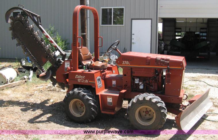 image for item A4282 2004 Ditch Witch 3700 trencher