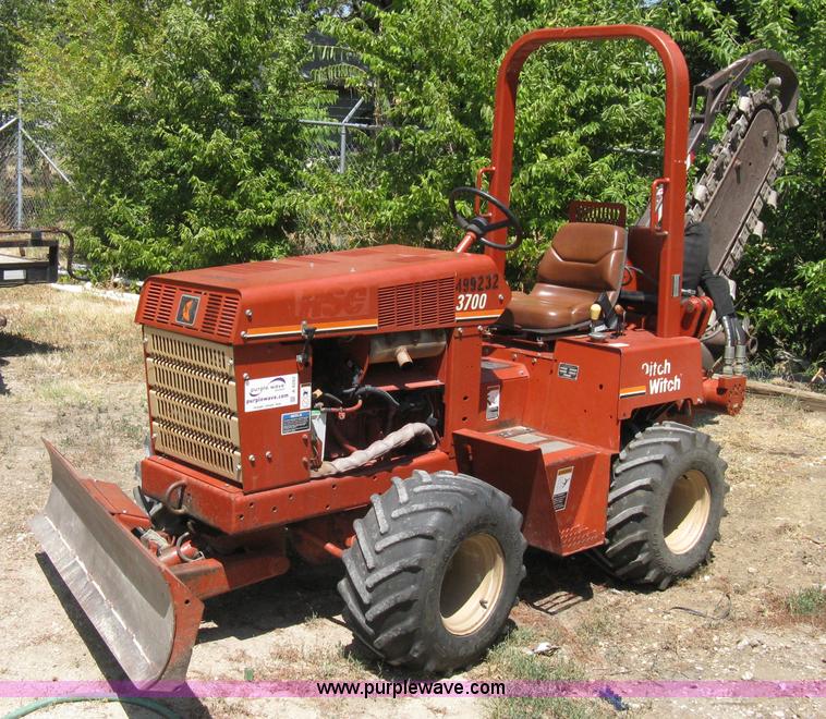 image for item A4282 2004 Ditch Witch 3700 trencher