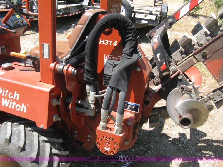 image for item A4282 2004 Ditch Witch 3700 trencher