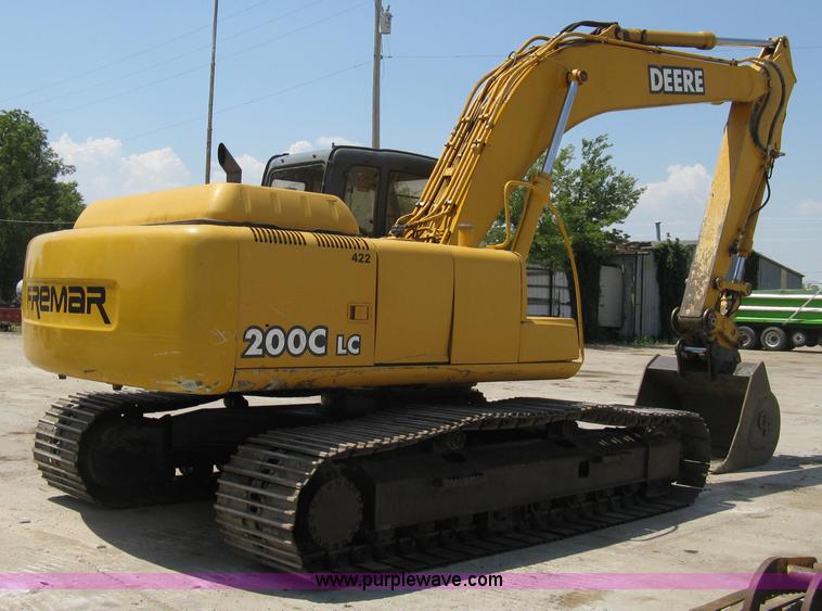 image for item A4284 1996 John Deere 200C LC excavator