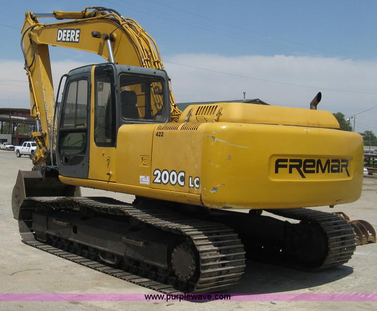 image for item A4284 1996 John Deere 200C LC excavator